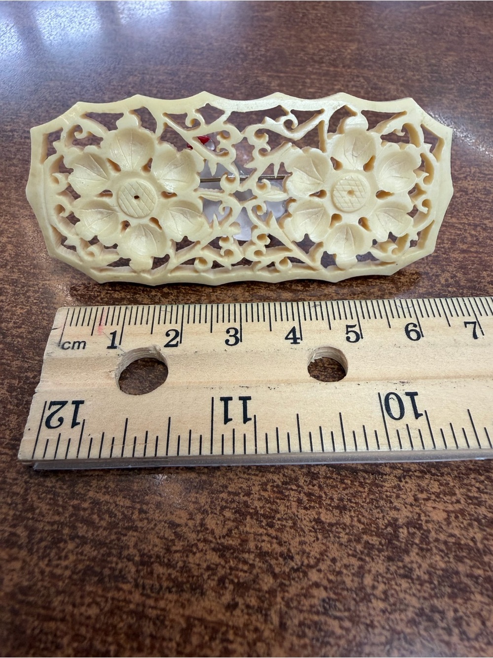 Carved Floral Vintage Brooch - Cream Floral Design